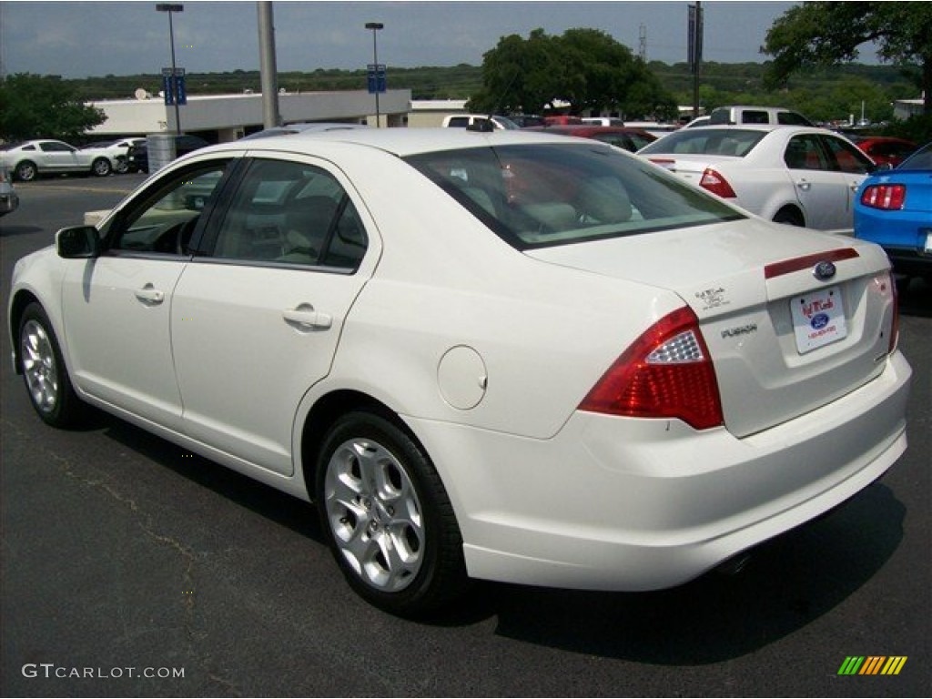 2011 Fusion SE V6 - White Suede / Medium Light Stone photo #5