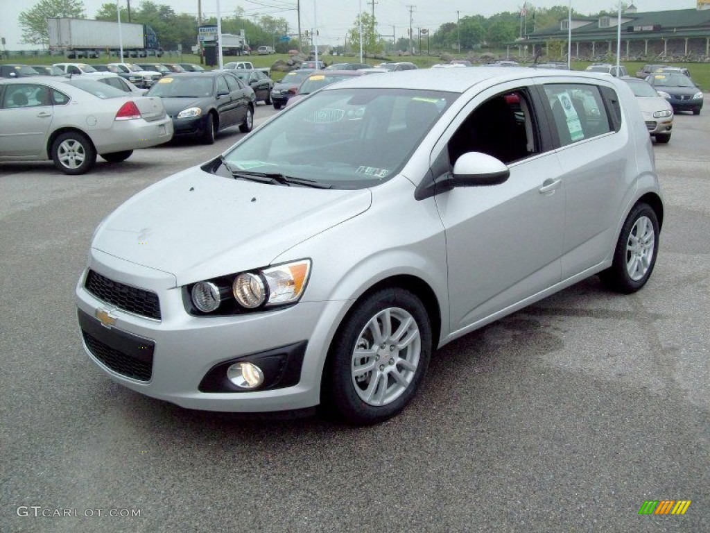 2012 Sonic LT Hatch - Silver Ice Metallic / Jet Black/Dark Titanium photo #11