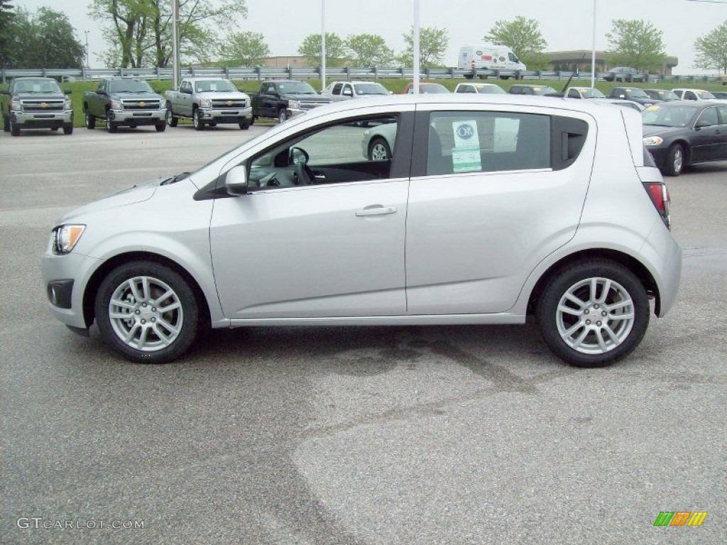 2012 Sonic LT Hatch - Silver Ice Metallic / Jet Black/Dark Titanium photo #13
