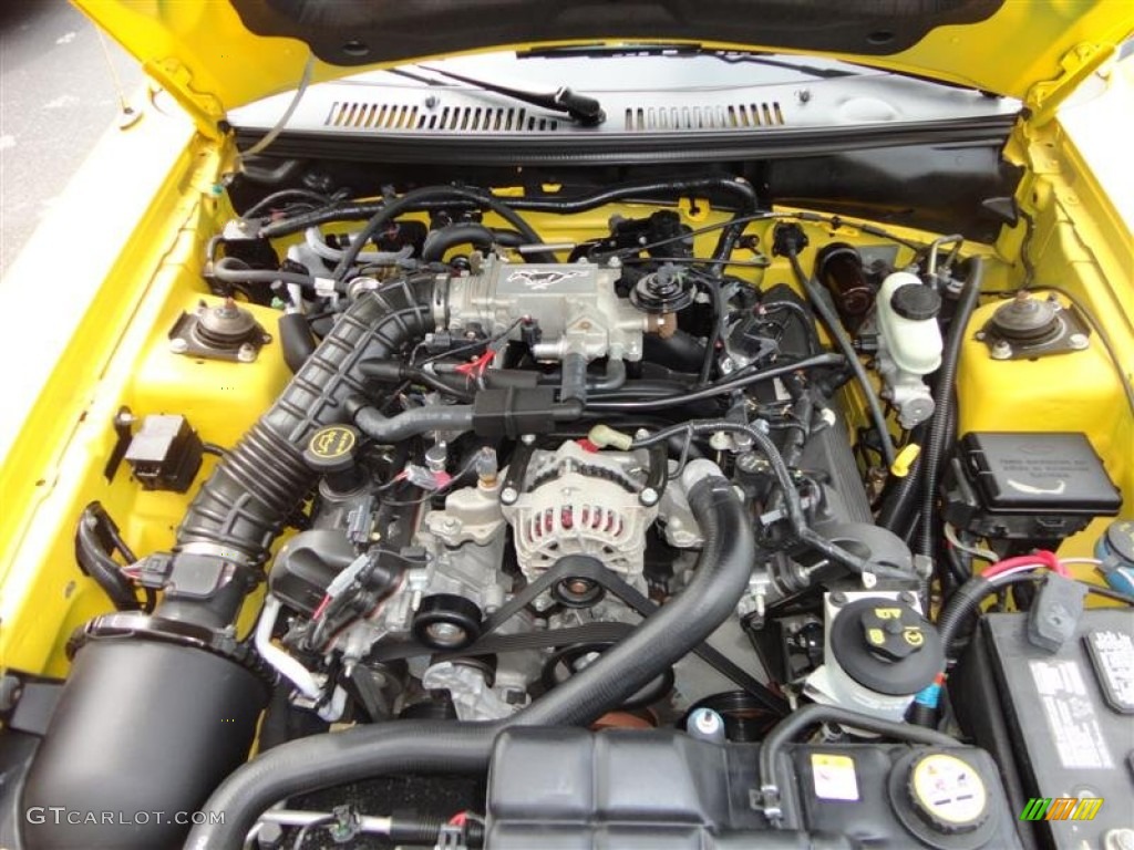 2004 Mustang GT Convertible - Screaming Yellow / Dark Charcoal photo #12