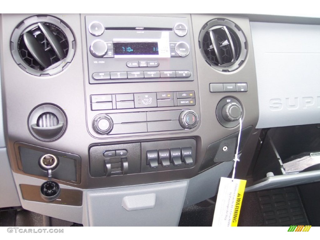 2012 Ford F450 Super Duty XL Regular Cab Chassis Controls Photos