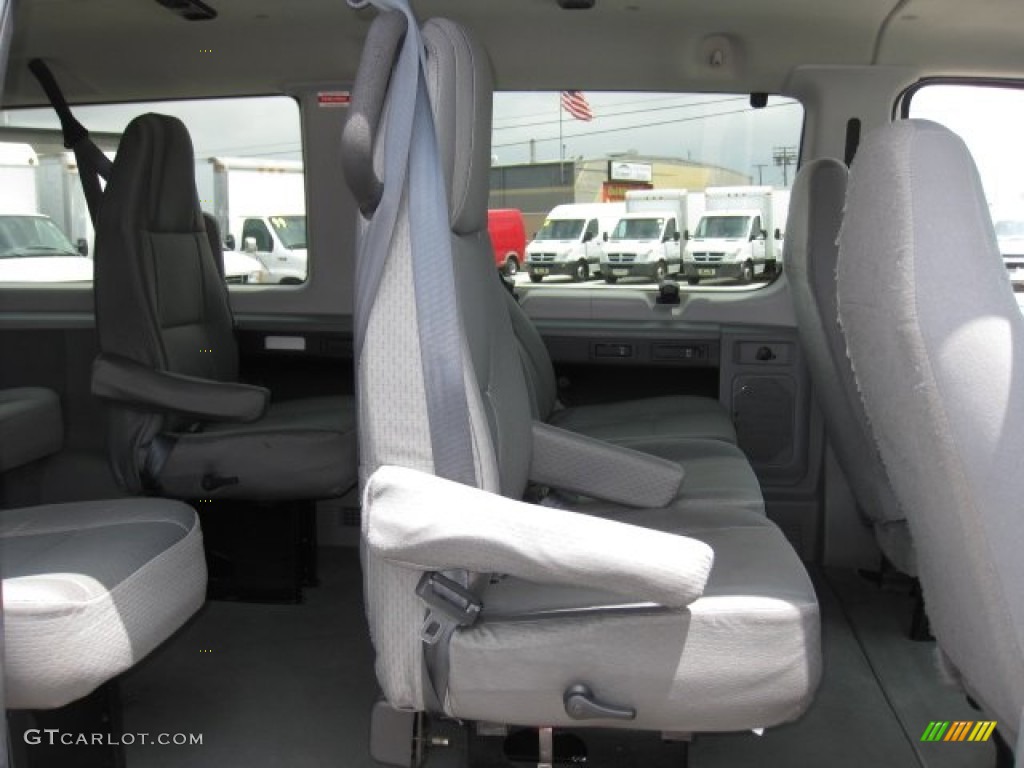 2007 E Series Van E350 Super Duty Passenger - Oxford White / Medium Flint Grey photo #7