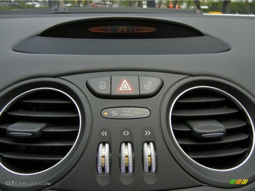 2009 Mercedes-Benz SL 63 AMG Roadster Controls Photo #64720704