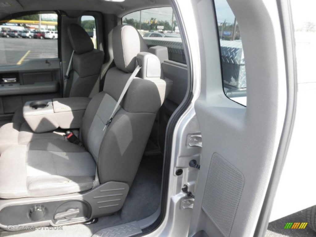 2005 F150 XLT Regular Cab 4x4 - Silver Metallic / Medium Flint Grey photo #14