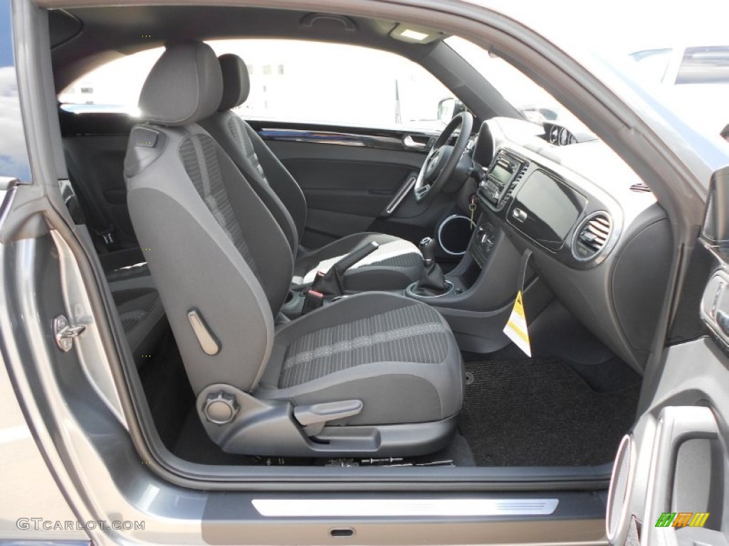 Titan Black Interior 2012 Volkswagen Beetle Turbo Photo #64732236
