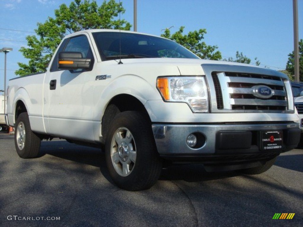 2010 F150 XLT Regular Cab - Oxford White / Medium Stone photo #1