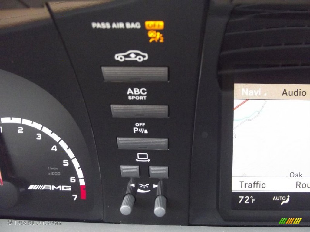 2012 Mercedes-Benz CL 63 AMG Controls Photo #64734705