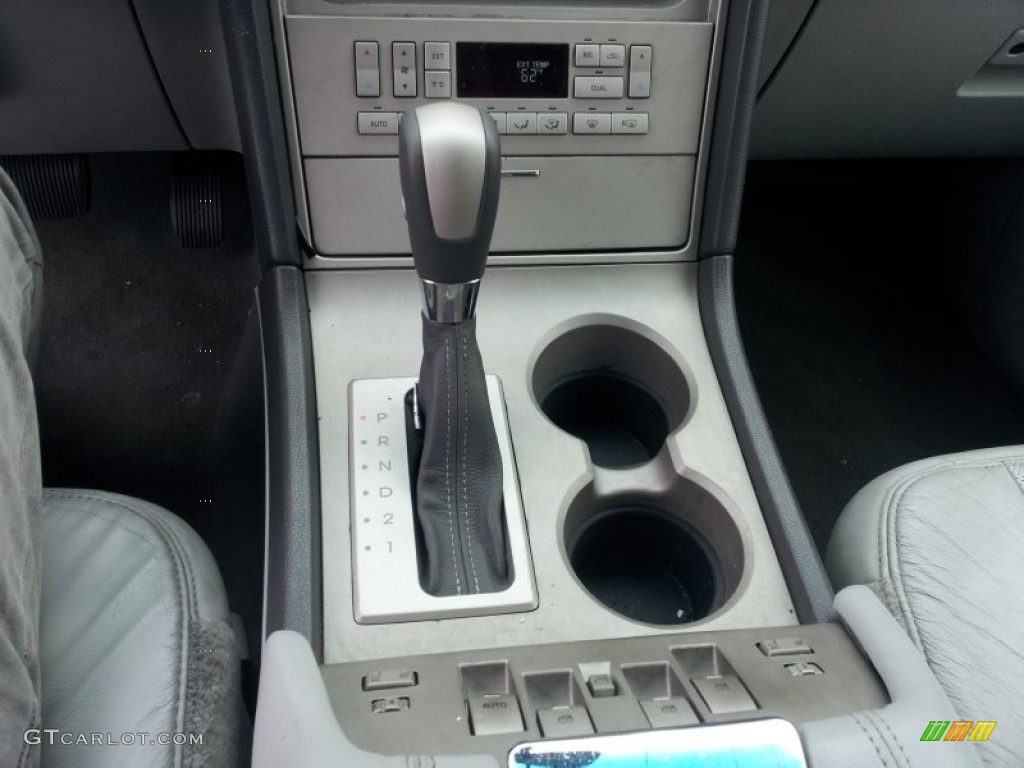 2004 Navigator Luxury 4x4 - Cashmere Tri-Coat / Dove Grey photo #12