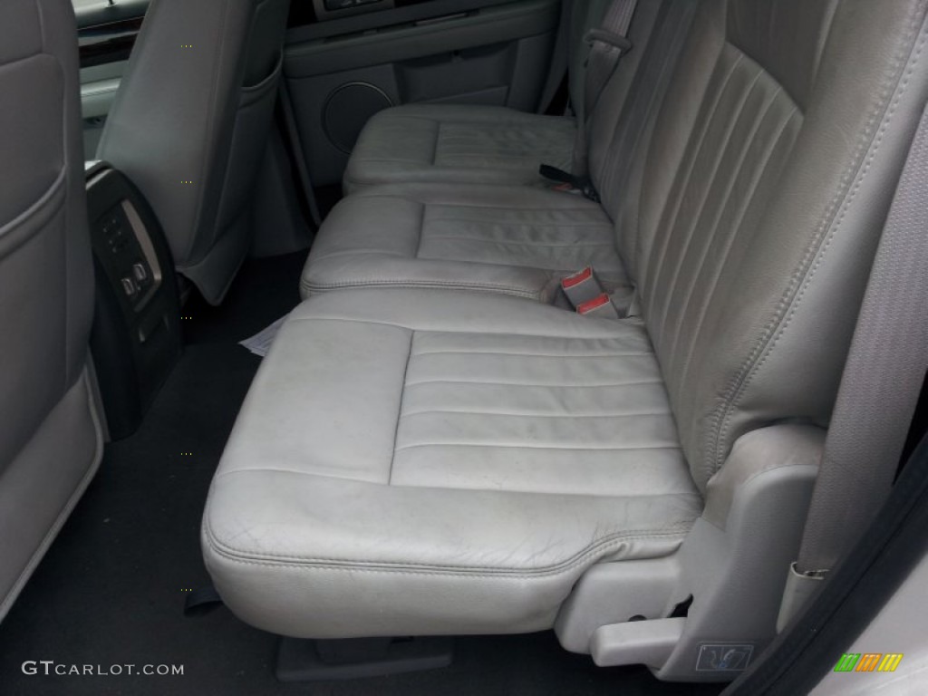 2004 Navigator Luxury 4x4 - Cashmere Tri-Coat / Dove Grey photo #13