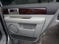 2004 Cashmere Tri-Coat Lincoln Navigator Luxury 4x4  photo #20