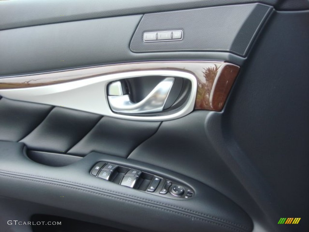 2011 Infiniti M 37 Sedan Graphite Door Panel Photo #64736904