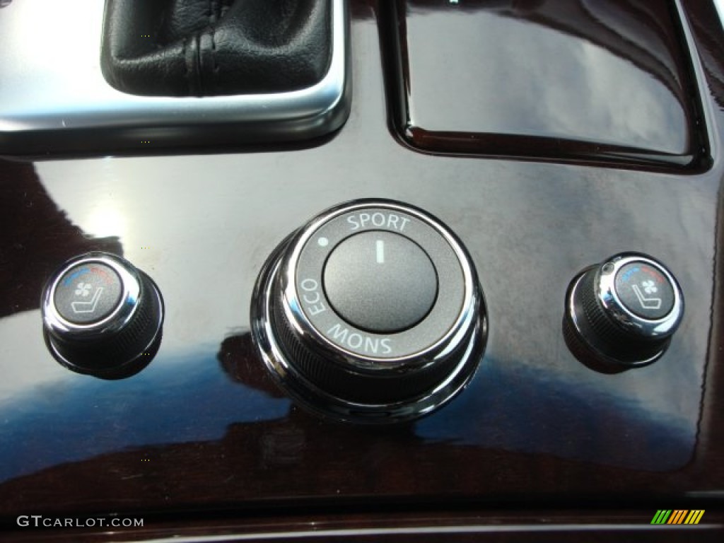 2011 Infiniti M 37 Sedan Controls Photo #64736946