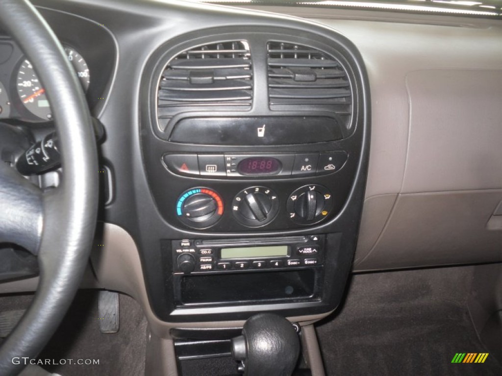 2002 Sportage 4x4 - Black / Gray photo #13