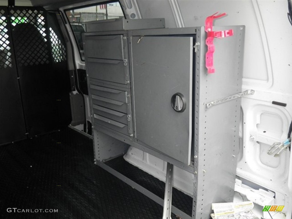 2005 Astro Cargo Van - Summit White / Medium Gray photo #11