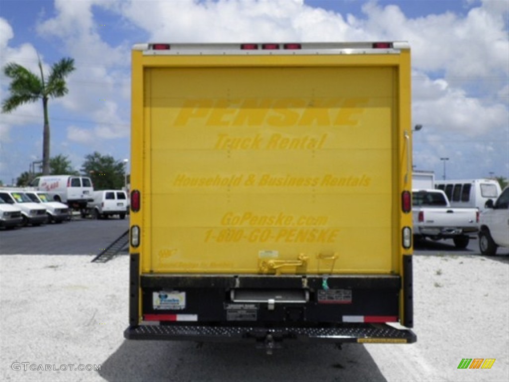 2008 Savana Cutaway 3500 Commercial Moving Truck - Yellow / Medium Pewter photo #8