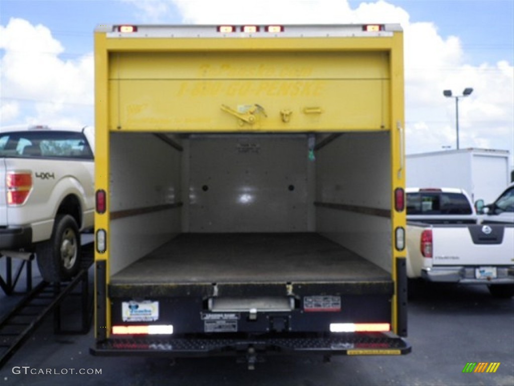2008 Savana Cutaway 3500 Commercial Moving Truck - Yellow / Medium Pewter photo #11