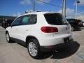 Candy White - Tiguan SE Photo No. 3