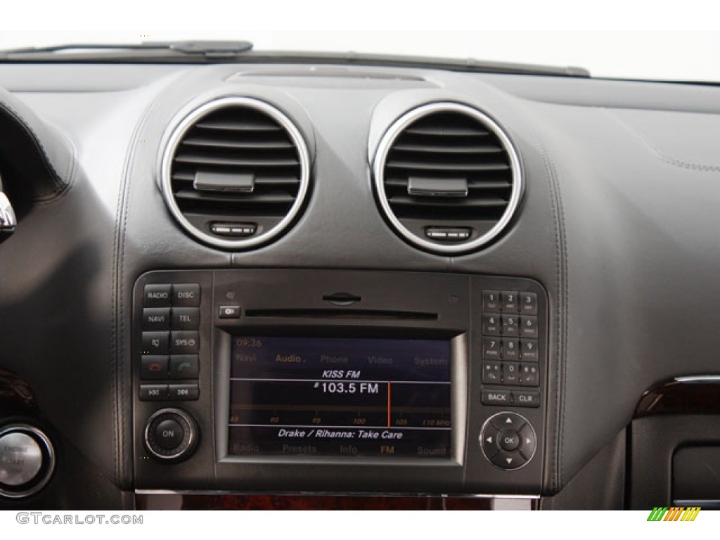 2010 Mercedes-Benz ML 63 AMG 4Matic Controls Photo #64746747