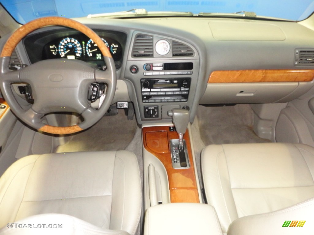 2001 QX4 4x4 - Titanium Metallic / Stone Beige photo #13