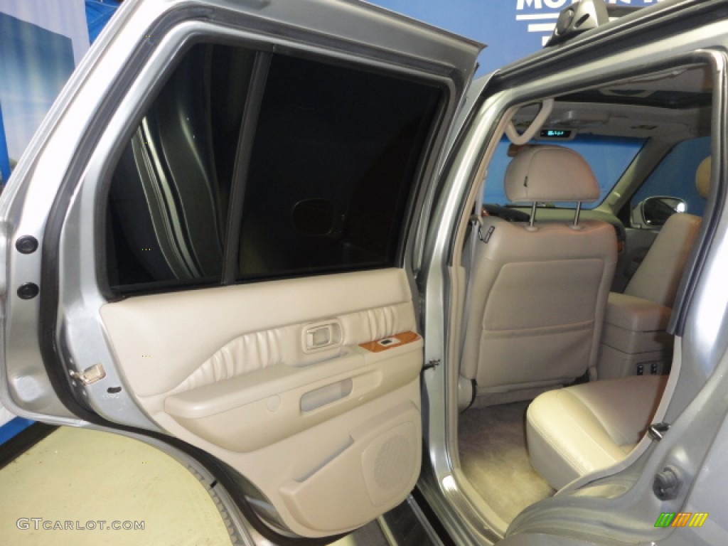2001 QX4 4x4 - Titanium Metallic / Stone Beige photo #19
