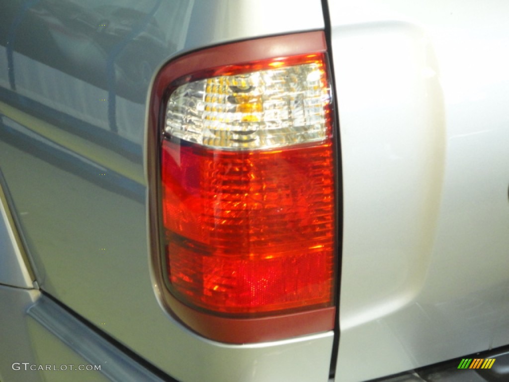 2001 QX4 4x4 - Titanium Metallic / Stone Beige photo #30