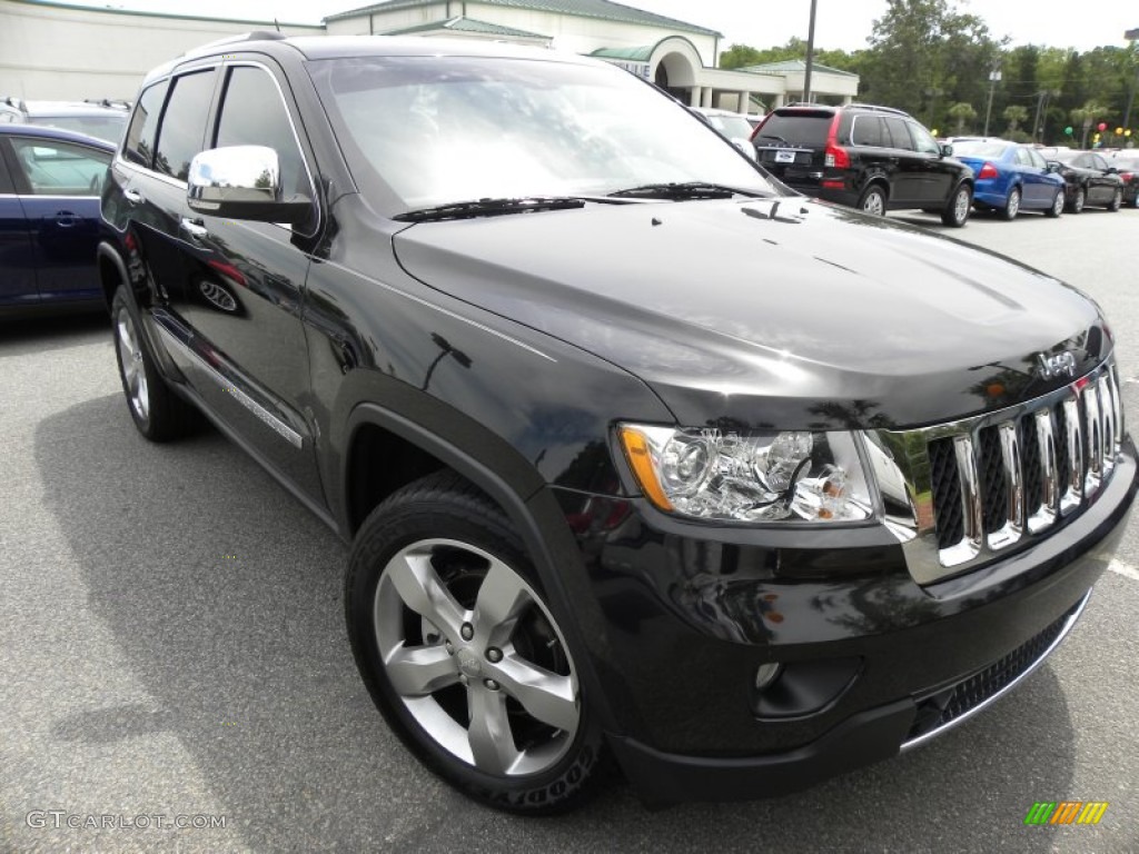 2011 Grand Cherokee Overland - Brilliant Black Crystal Pearl / Dark Frost Beige/Light Frost Beige photo #1