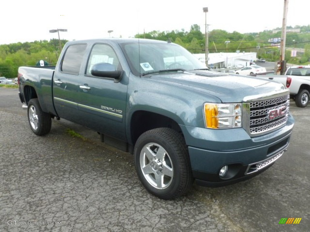 Stealth Gray Metallic GMC Sierra 2500HD