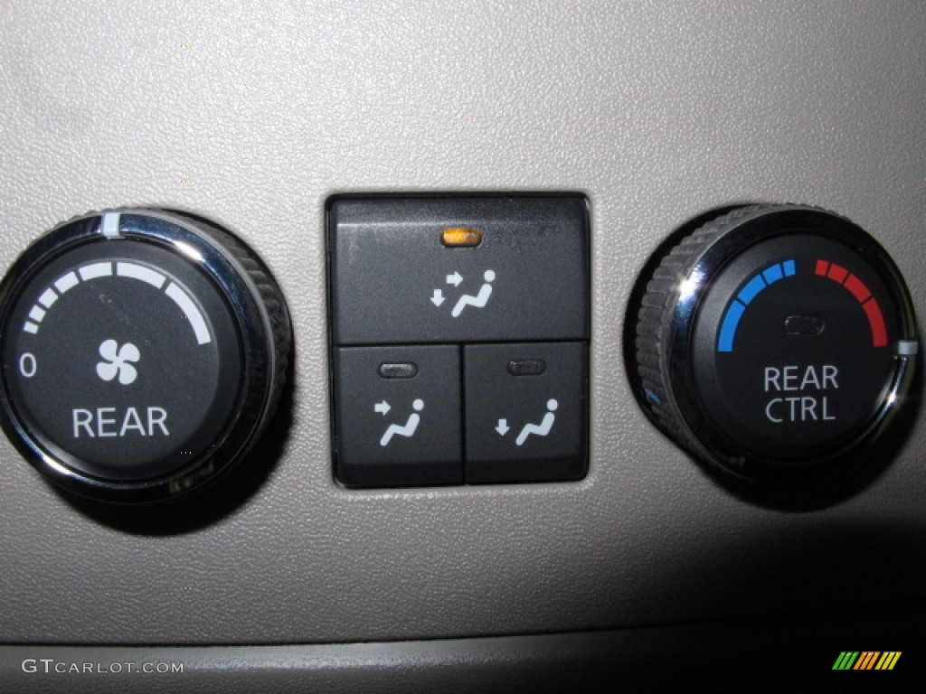 2009 Nissan Armada SE 4WD Controls Photo #64752420