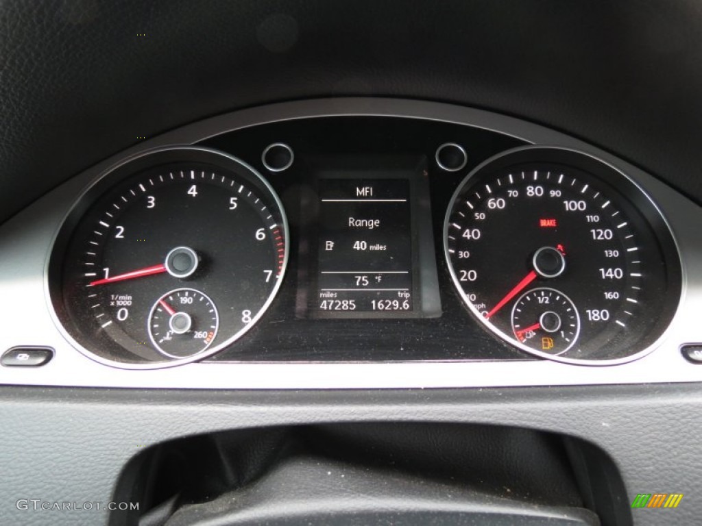 2010 Volkswagen CC Sport Gauges Photo #64752546
