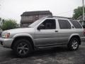 2003 Chrome Silver Metallic Nissan Pathfinder SE 4x4  photo #2