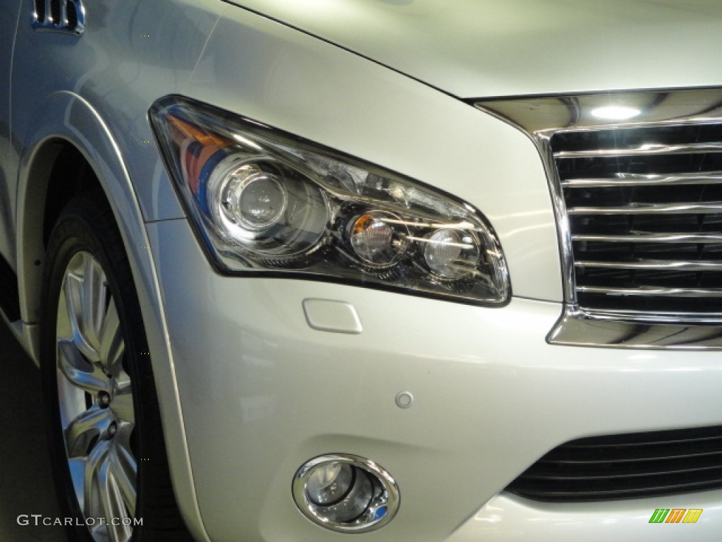 2011 QX 56 4WD - Liquid Platinum / Graphite photo #27