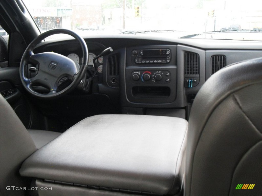 2002 Ram 1500 SLT Quad Cab 4x4 - Bright White / Dark Slate Gray photo #43