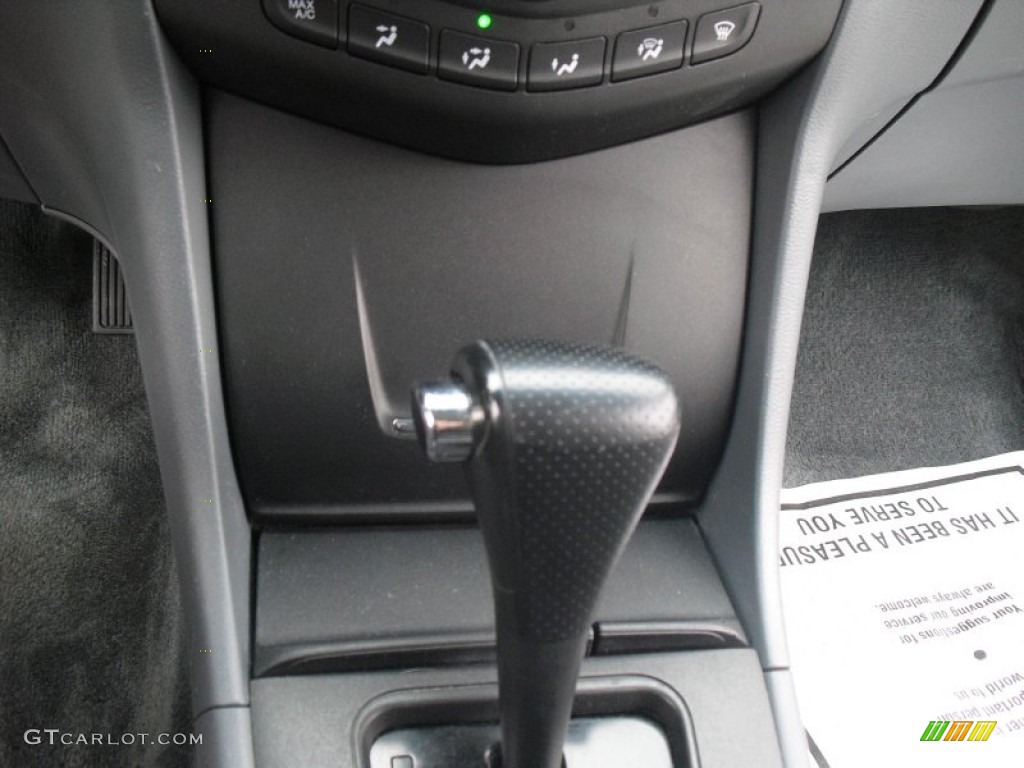 2004 Accord LX Sedan - Graphite Pearl / Gray photo #52