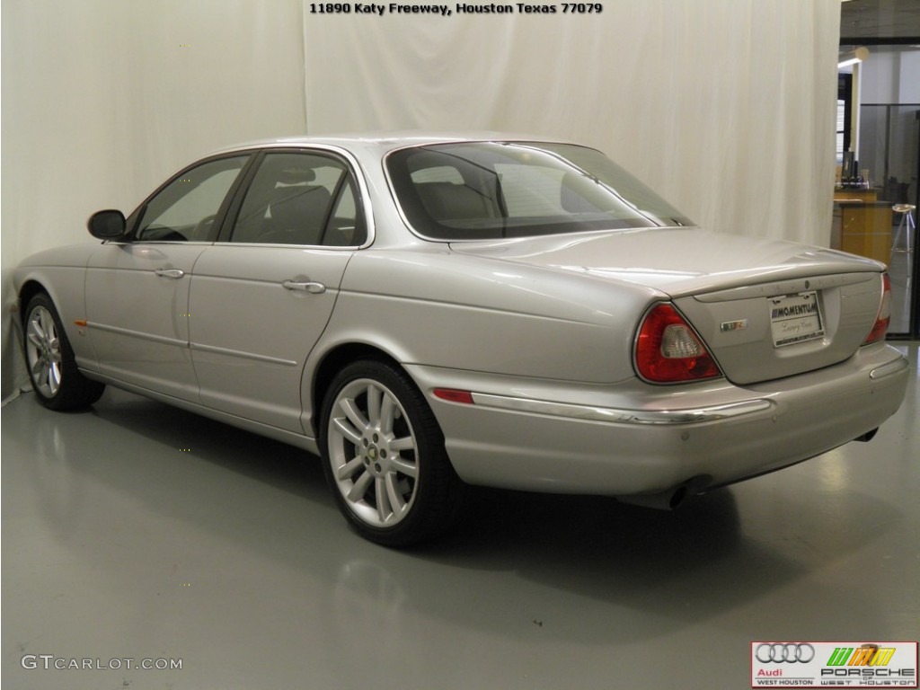 2004 XJ XJR - Platinum Silver Metallic / Charcoal photo #23