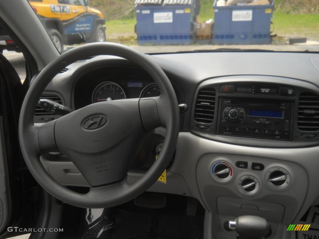 2010 Accent GS 3 Door - Ebony Black / Gray photo #4