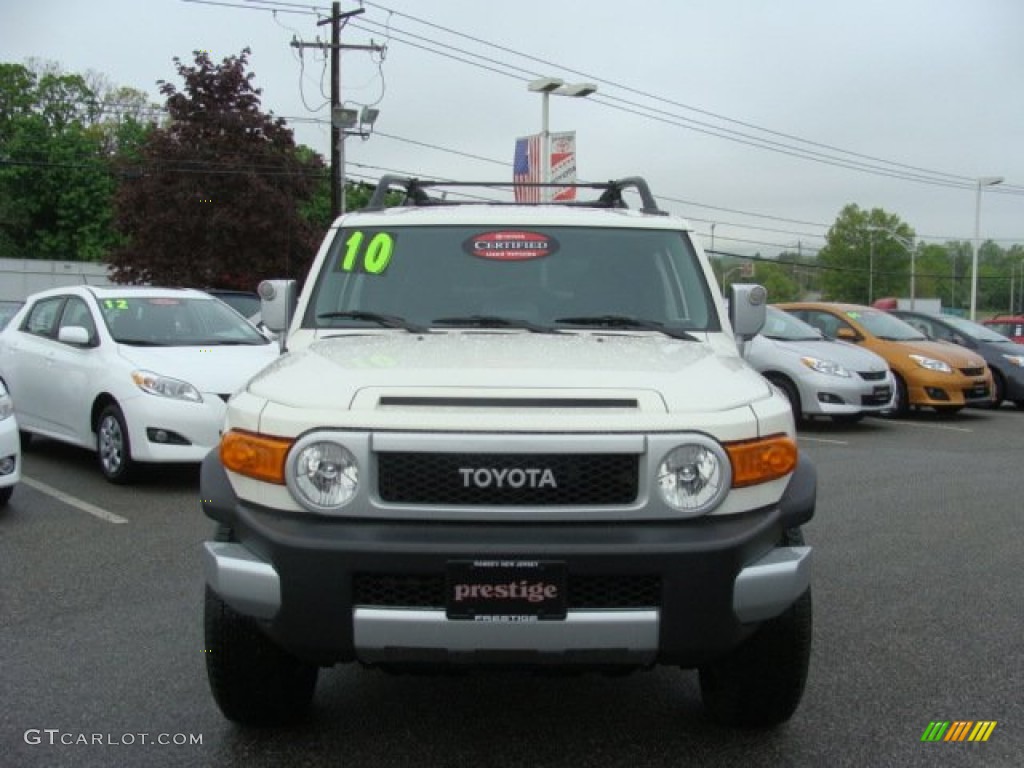 2010 FJ Cruiser 4WD - Iceberg White / Dark Charcoal photo #2