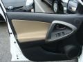 Super White - RAV4 V6 4WD Photo No. 6