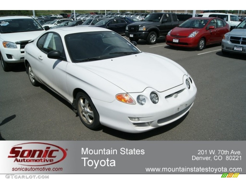 2001 Tiburon  - Nordic White / Black/Gray photo #1