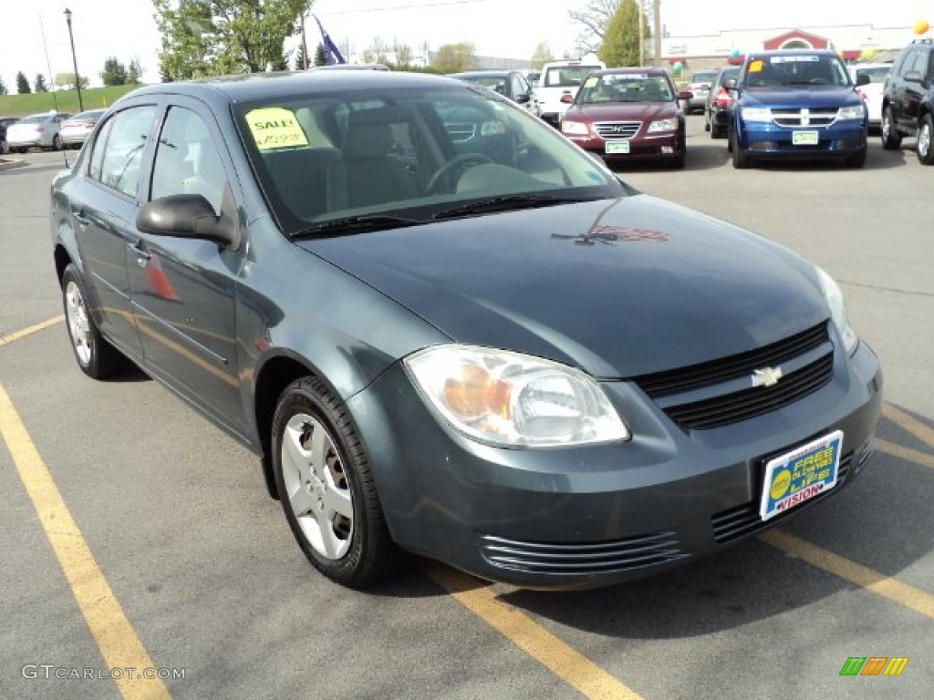2005 Cobalt Sedan - Blue Granite Metallic / Gray photo #10