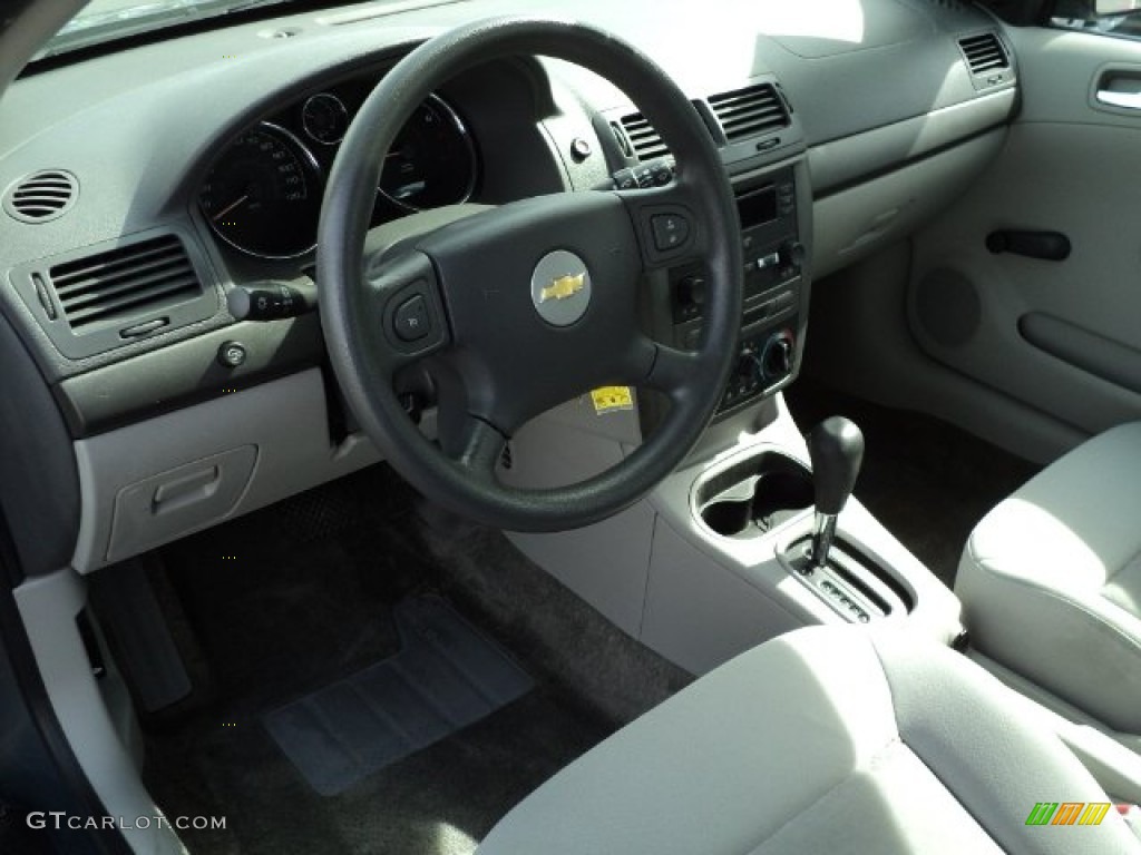 2005 Cobalt Sedan - Blue Granite Metallic / Gray photo #19
