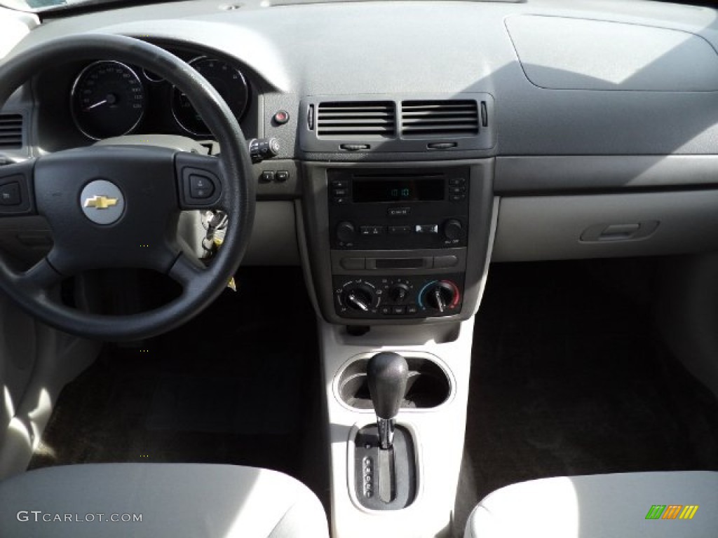 2005 Cobalt Sedan - Blue Granite Metallic / Gray photo #24