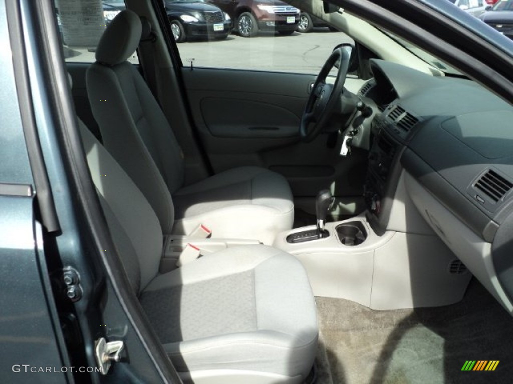 2005 Cobalt Sedan - Blue Granite Metallic / Gray photo #28