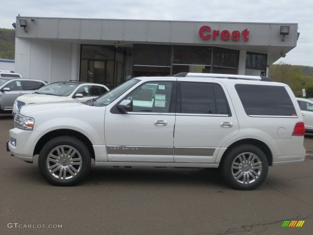 White Platinum Metallic Tri-Coat Lincoln Navigator