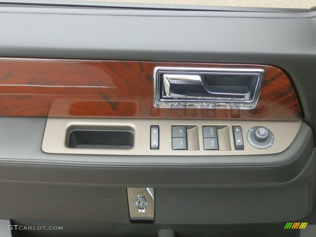 2012 Lincoln Navigator 4x4 Controls Photo #64778745