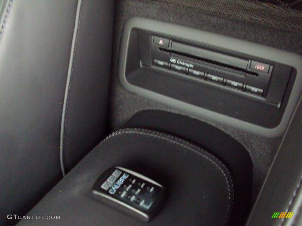 2010 R8 5.2 FSI quattro - Phantom Black Pearl Effect / Fine Nappa Black Leather photo #5