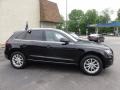 Brilliant Black - Q5 3.2 Premium quattro Photo No. 8