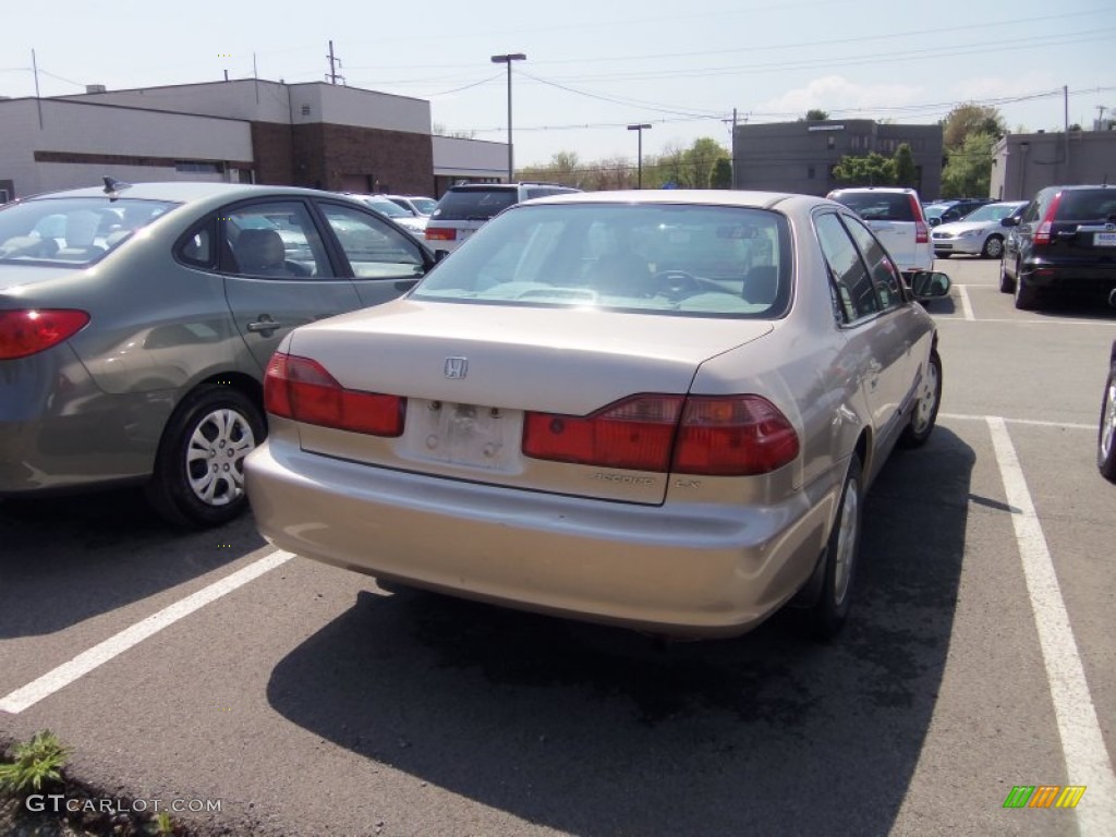 2000 Accord LX Sedan - Naples Gold Metallic / Ivory photo #3