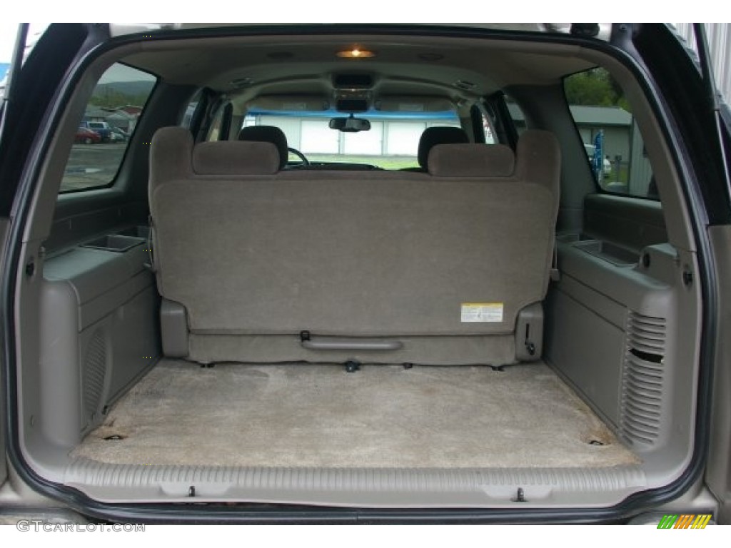 2003 Suburban 1500 LS 4x4 - Light Pewter Metallic / Gray/Dark Charcoal photo #11