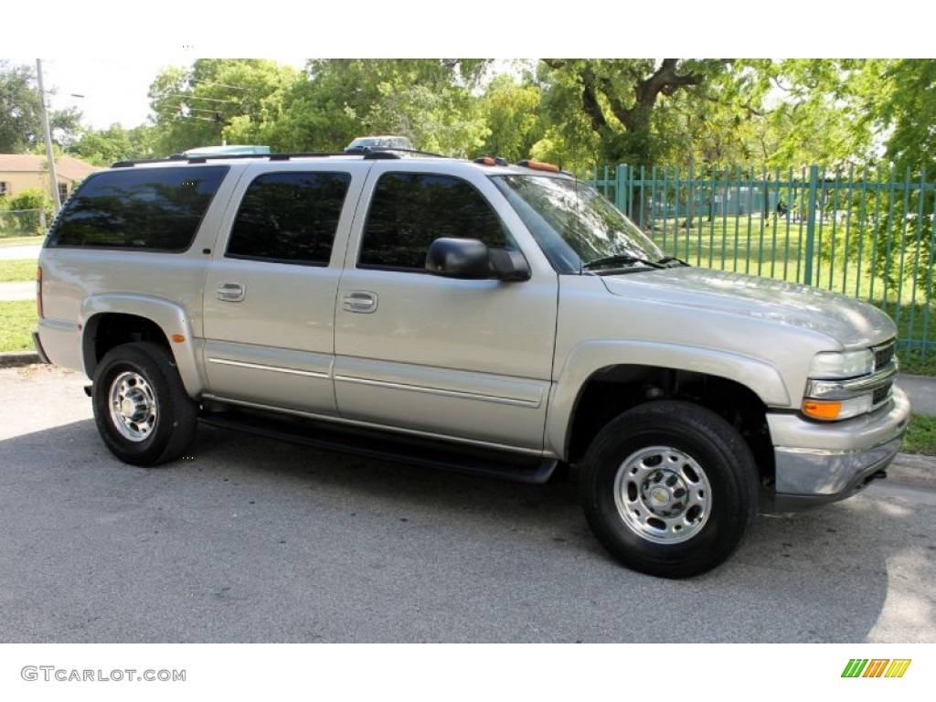 2004 Suburban K2500 LT 4x4 - Sandalwood Metallic / Gray/Dark Charcoal photo #4