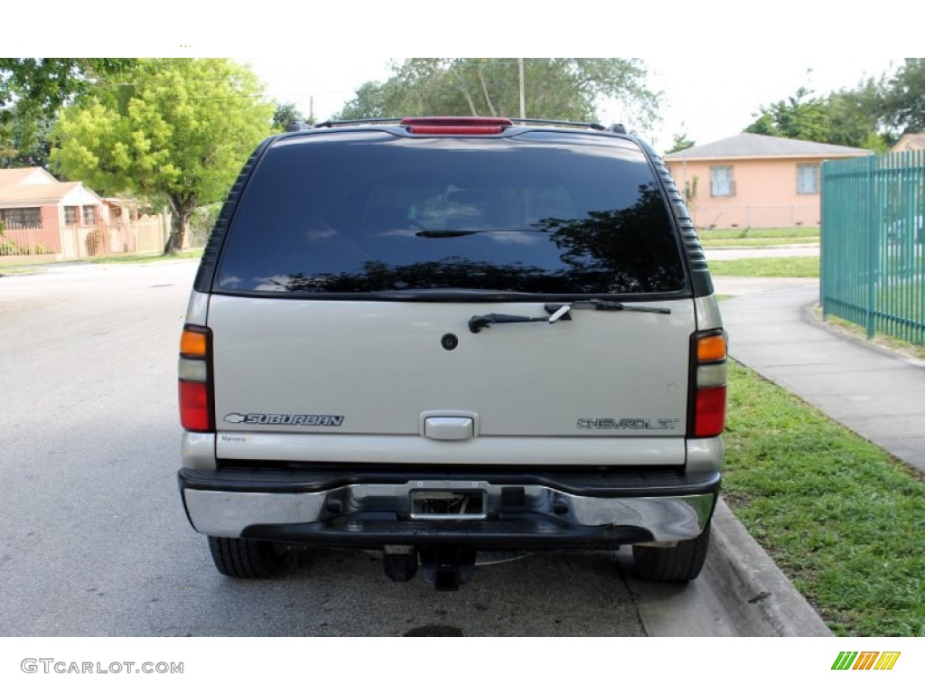 2004 Suburban K2500 LT 4x4 - Sandalwood Metallic / Gray/Dark Charcoal photo #12